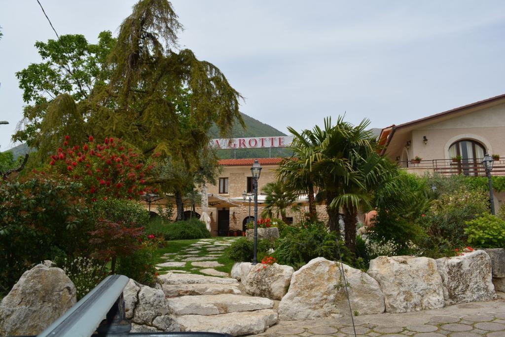 סן דונטו ואל די קומינו Hotel La Grotte מראה חיצוני תמונה