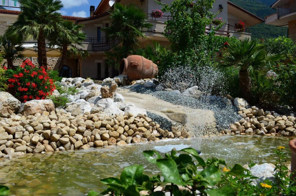 סן דונטו ואל די קומינו Hotel La Grotte מראה חיצוני תמונה